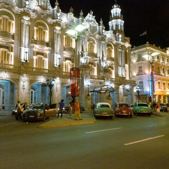 Prado Paseo Martí bei Nacht